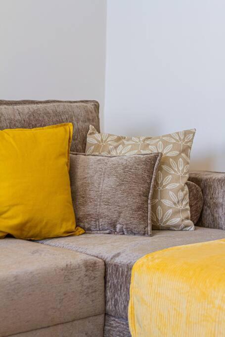 Roomy Apartment 80Sqm At City Center Free Parking Space, Ac & Balcony Budapest Exterior photo