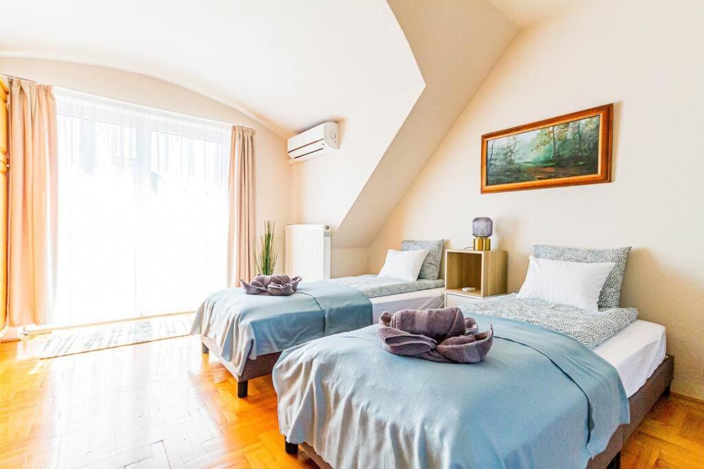 Roomy Apartment 80Sqm At City Center Free Parking Space, Ac & Balcony Budapest Exterior photo